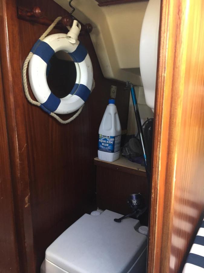 Petit Voilier A Quai Port Barcares Hotel Le Barcarès Kültér fotó