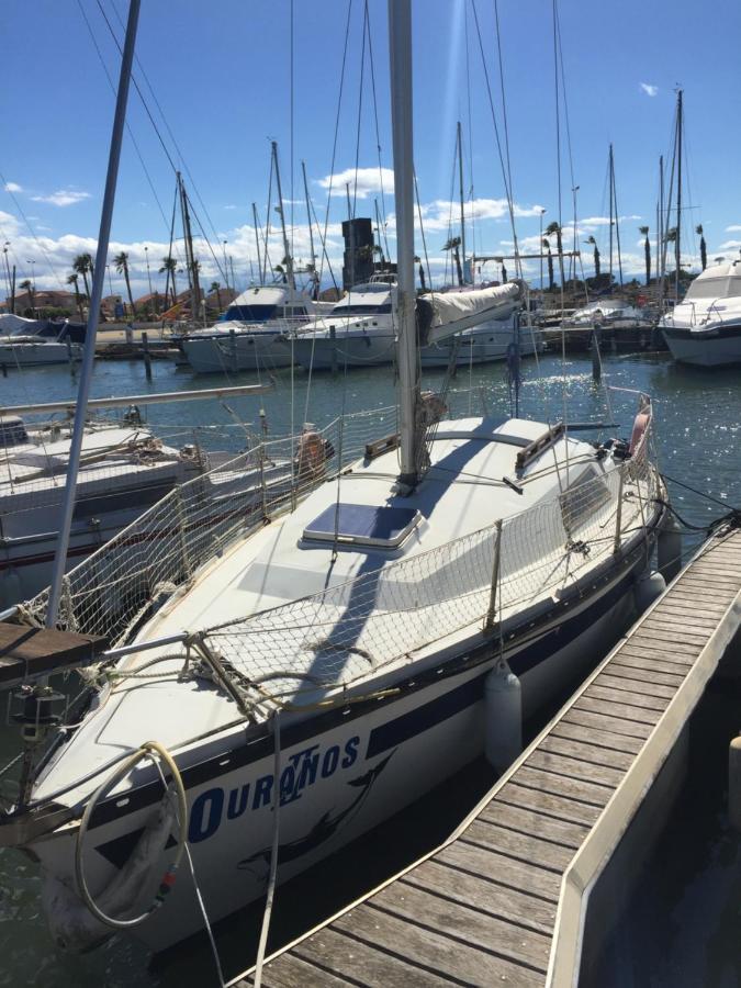 Petit Voilier A Quai Port Barcares Hotel Le Barcarès Kültér fotó